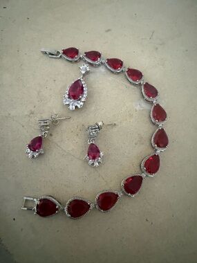 Red Teardrop Necklace and Earring Set - Classic Women's Jewelry
